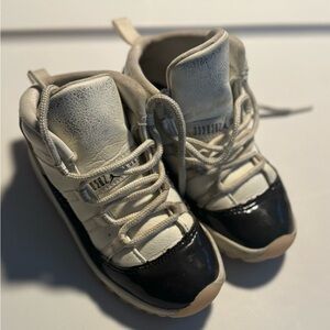 Girls Jordan sneaker